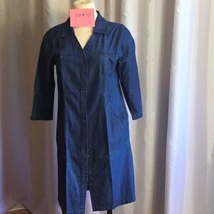 Lightweight 100% cotton denim dress in size medium by LATIN QUARTERS